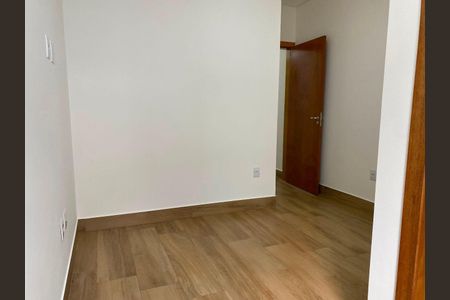 Casa à venda com 3 quartos, 120m² em Parque Sao Domingos, São Paulo