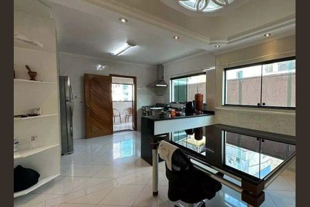 Casa à venda com 3 quartos, 241m² em Chácara Inglesa, São Paulo