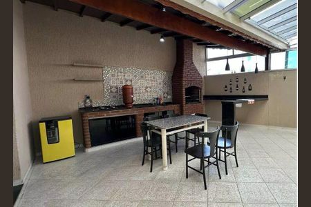 Casa à venda com 3 quartos, 241m² em Chácara Inglesa, São Paulo