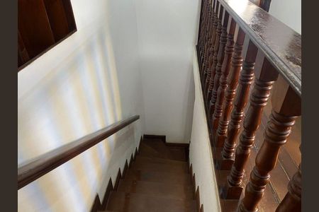 Casa à venda com 3 quartos, 350m² em Parque Maria Domitila, São Paulo