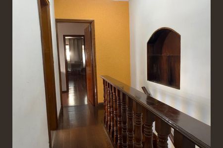 Casa à venda com 3 quartos, 350m² em Parque Maria Domitila, São Paulo