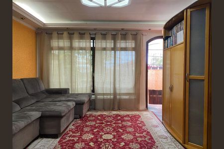 Casa à venda com 3 quartos, 350m² em Parque Maria Domitila, São Paulo