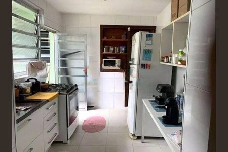 Casa à venda com 4 quartos, 130m² em Lapa de Baixo, São Paulo