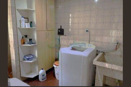 Casa à venda com 4 quartos, 130m² em Lapa de Baixo, São Paulo