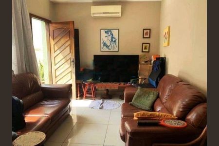 Casa à venda com 4 quartos, 130m² em Lapa de Baixo, São Paulo