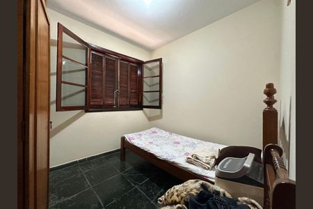 Casa à venda com 3 quartos, 237m² em Parque Sao Domingos, São Paulo