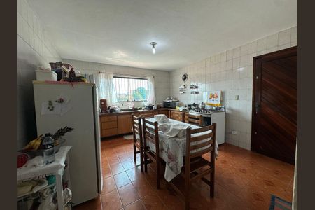 Casa à venda com 3 quartos, 237m² em Parque Sao Domingos, São Paulo