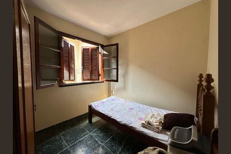 Casa à venda com 3 quartos, 237m² em Parque Sao Domingos, São Paulo