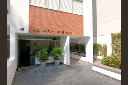 Apartamento à venda com 85m², 3 quartos e 1 vaga Apartamento à venda com 85m², 3 quartos e 1 vagaEntrada do edifício