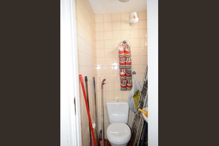 Apartamento à venda com 85m², 3 quartos e 1 vagaÁrea de Serviço - banheiro