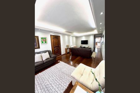 Casa à venda com 3 quartos, 180m² em Parque Sao Domingos, São Paulo