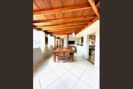 Casa à venda com 3 quartos, 180m² em Parque Sao Domingos, São Paulo