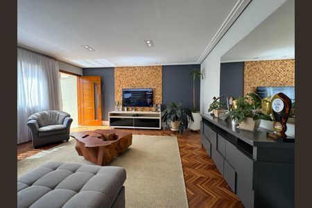 Casa à venda com 3 quartos, 264m² em Parque Sao Domingos, São Paulo