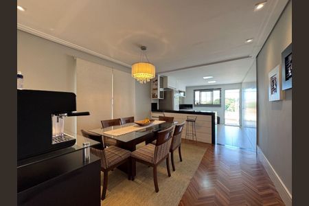 Casa à venda com 3 quartos, 264m² em Parque Sao Domingos, São Paulo