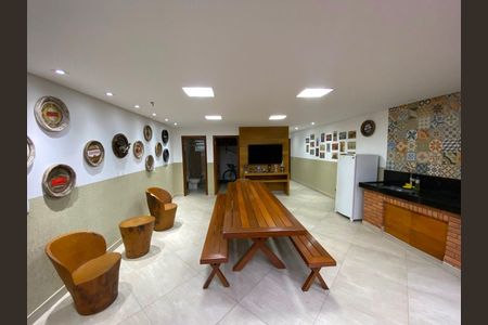 Casa à venda com 3 quartos, 264m² em Parque Sao Domingos, São Paulo