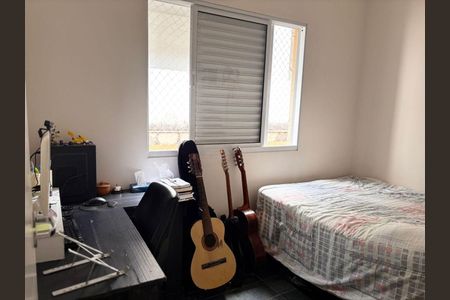 Casa à venda com 3 quartos, 150m² em Parque Maria Domitila, São Paulo