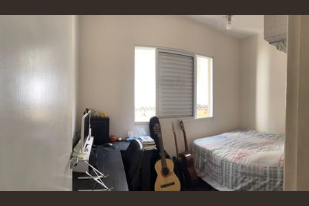 Casa à venda com 3 quartos, 150m² em Parque Maria Domitila, São Paulo