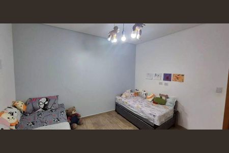 Casa à venda com 4 quartos, 250m² em Parque Sao Domingos, São Paulo