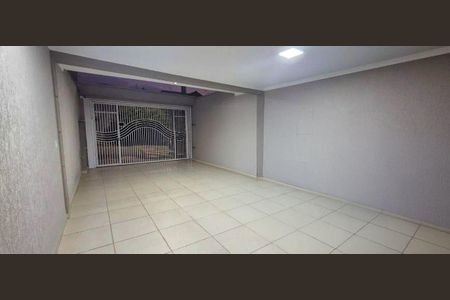 Casa à venda com 4 quartos, 250m² em Parque Sao Domingos, São Paulo