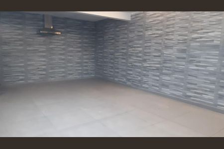 Casa à venda com 3 quartos, 220m² em Parque Sao Domingos, São Paulo