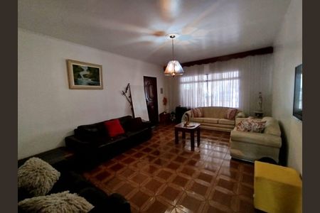 Casa à venda com 3 quartos, 196m² em Parque Maria Domitila, São Paulo