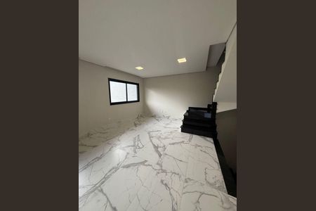 Casa à venda com 2 quartos, 109m² em Vila Mangalot, São Paulo