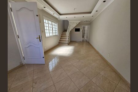 Casa à venda com 3 quartos, 200m² em Vila Barreto, São Paulo