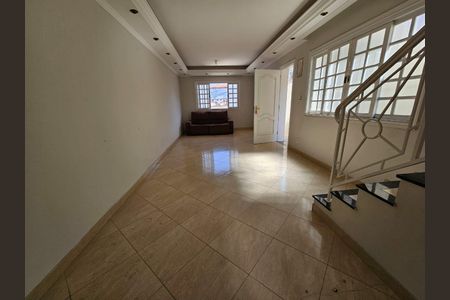 Casa à venda com 3 quartos, 200m² em Vila Barreto, São Paulo