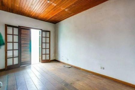 Casa à venda com 4 quartos, 180m² em Vila Ipojuca, São Paulo