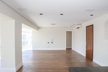 Sala e Sacada de apartamento à venda com 3 quartos, 175m² em Perdizes, São Paulo