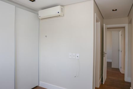 Apartamento à venda com 175m², 3 quartos e 4 vagasSuíte 2