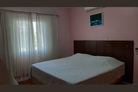 Casa à venda com 3 quartos, 220m² em Parque Sao Domingos, São Paulo