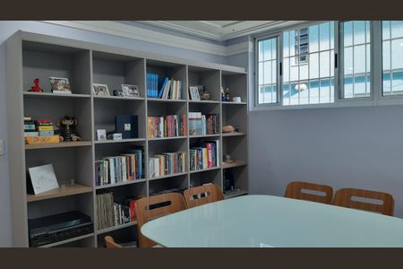 Casa à venda com 3 quartos, 220m² em Parque Sao Domingos, São Paulo