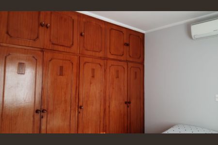 Casa à venda com 3 quartos, 220m² em Parque Sao Domingos, São Paulo