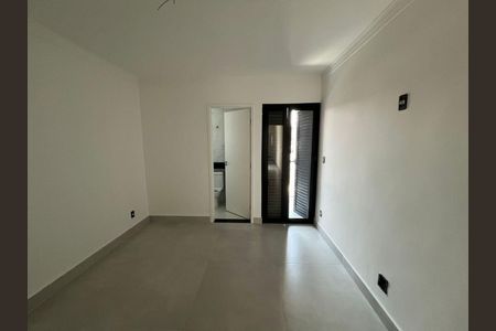 Casa à venda com 3 quartos, 133m² em Vila Bruna, São Paulo