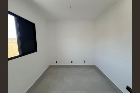 Casa à venda com 3 quartos, 133m² em Vila Bruna, São Paulo