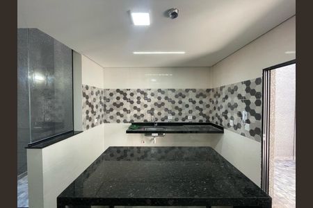 Casa à venda com 3 quartos, 100m² em Jardim Mariliza, São Paulo