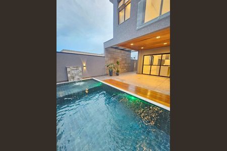 Casa à venda com 3 quartos, 148m² em  Alphaville, Santana de Parnaíba