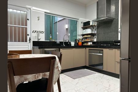 Casa à venda com 3 quartos, 128m² em Parque Sao Domingos, São Paulo