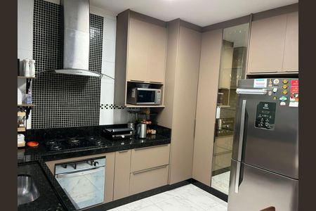 Casa à venda com 3 quartos, 128m² em Parque Sao Domingos, São Paulo