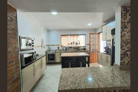 Casa à venda com 3 quartos, 230m² em Vila Romana, São Paulo