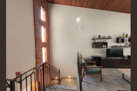 Casa à venda com 3 quartos, 230m² em Vila Romana, São Paulo