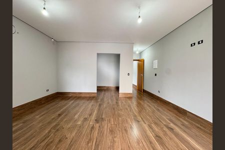 Casa à venda com 3 quartos, 264m² em São Domingos, São Paulo