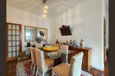 Apartamento à venda com 132m², 3 quartos e 2 vagasSala