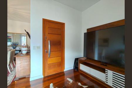 Apartamento à venda com 132m², 3 quartos e 2 vagasEntrada