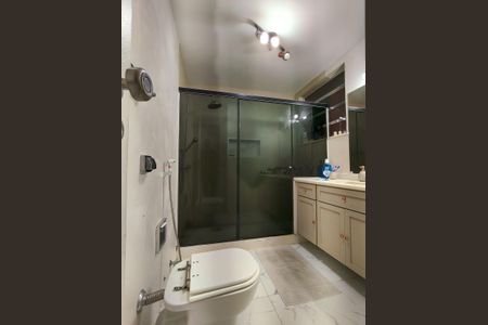 Apartamento à venda com 132m², 3 quartos e 2 vagasBanheiro da Suíte