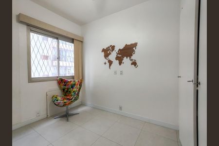 Apartamento à venda com 132m², 3 quartos e 2 vagasQuarto 2