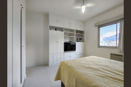 Apartamento à venda com 132m², 3 quartos e 2 vagasSuíte