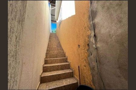 Casa à venda com 3 quartos, 195m² em Moinho Velho, São Paulo