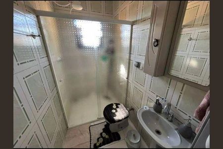 Casa à venda com 3 quartos, 195m² em Moinho Velho, São Paulo